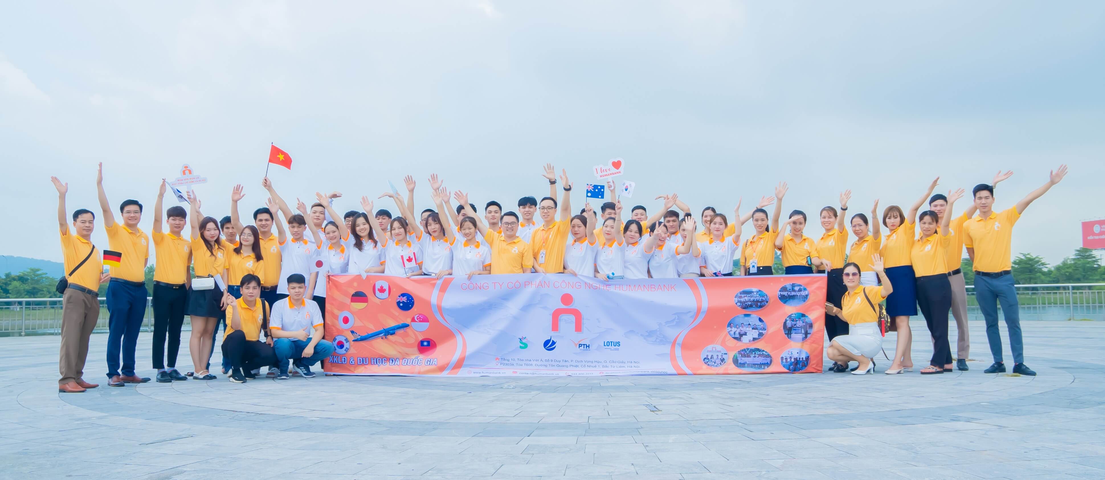 Một buổi dã ngoại tại công ty HumanBank